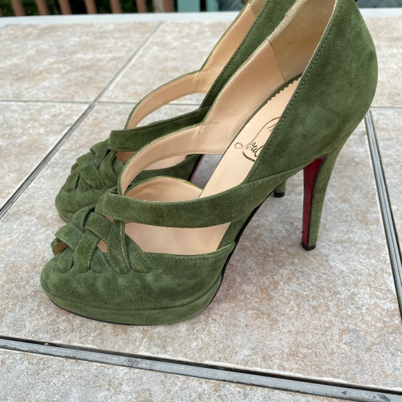 Christian Louboutin Drapanova green suede pumps - Picture 5 of 12
